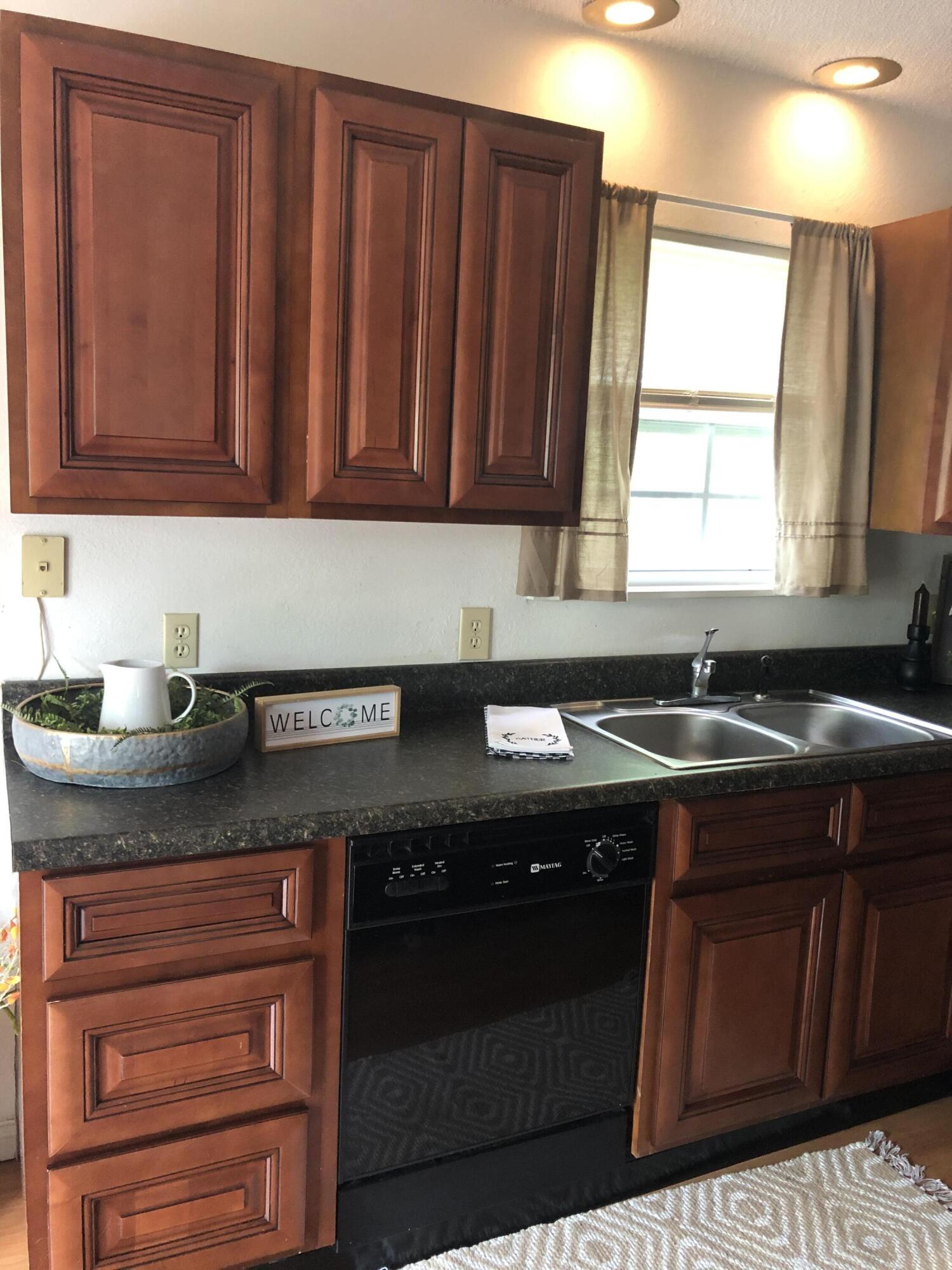 157 Kings Road Oneida, TN 37841 - Photo 16 of 27 Kit2