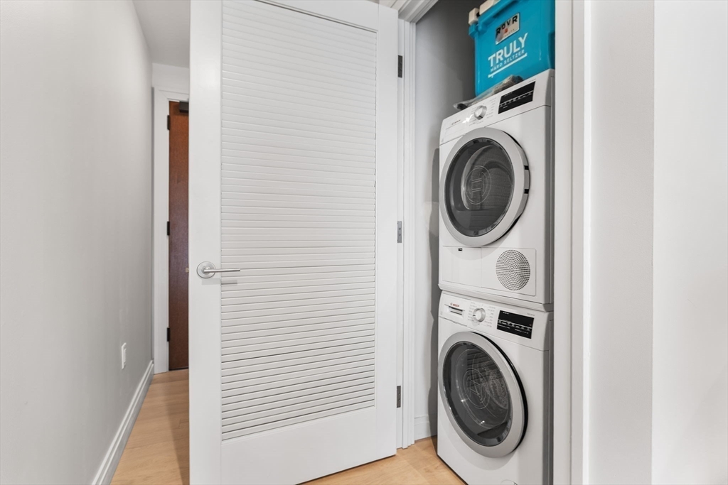 135 Seaport Boulevard, Unit 1708 Boston, MA 02210 - Photo 12 of 29