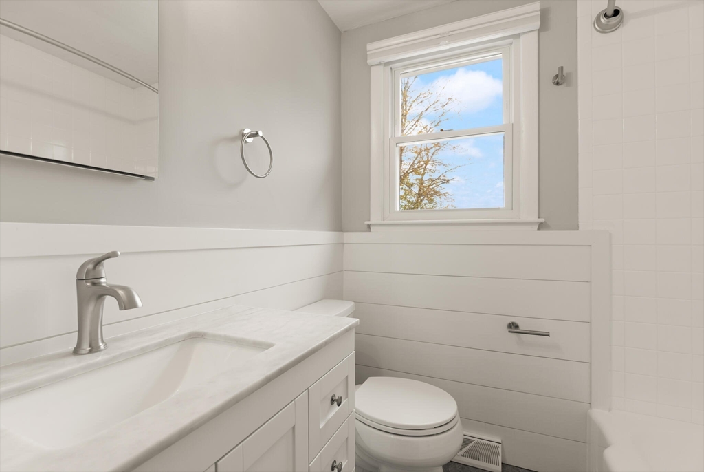 41 James Street Framingham, MA 01701 - Photo 20 of 42