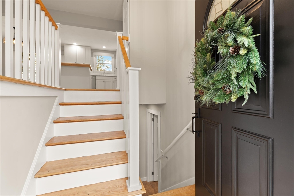 41 James Street Framingham, MA 01701 - Photo 3 of 42