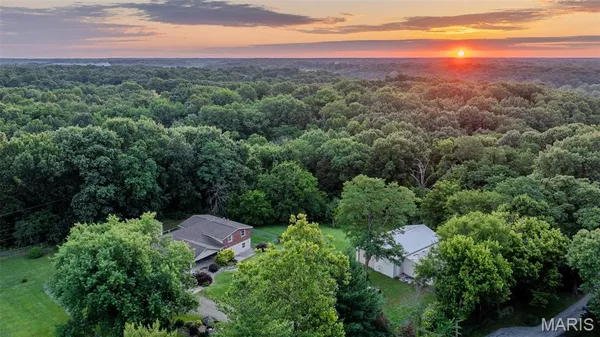 $484,000 | 1208 Bethany Lane, Godfrey, IL 62035