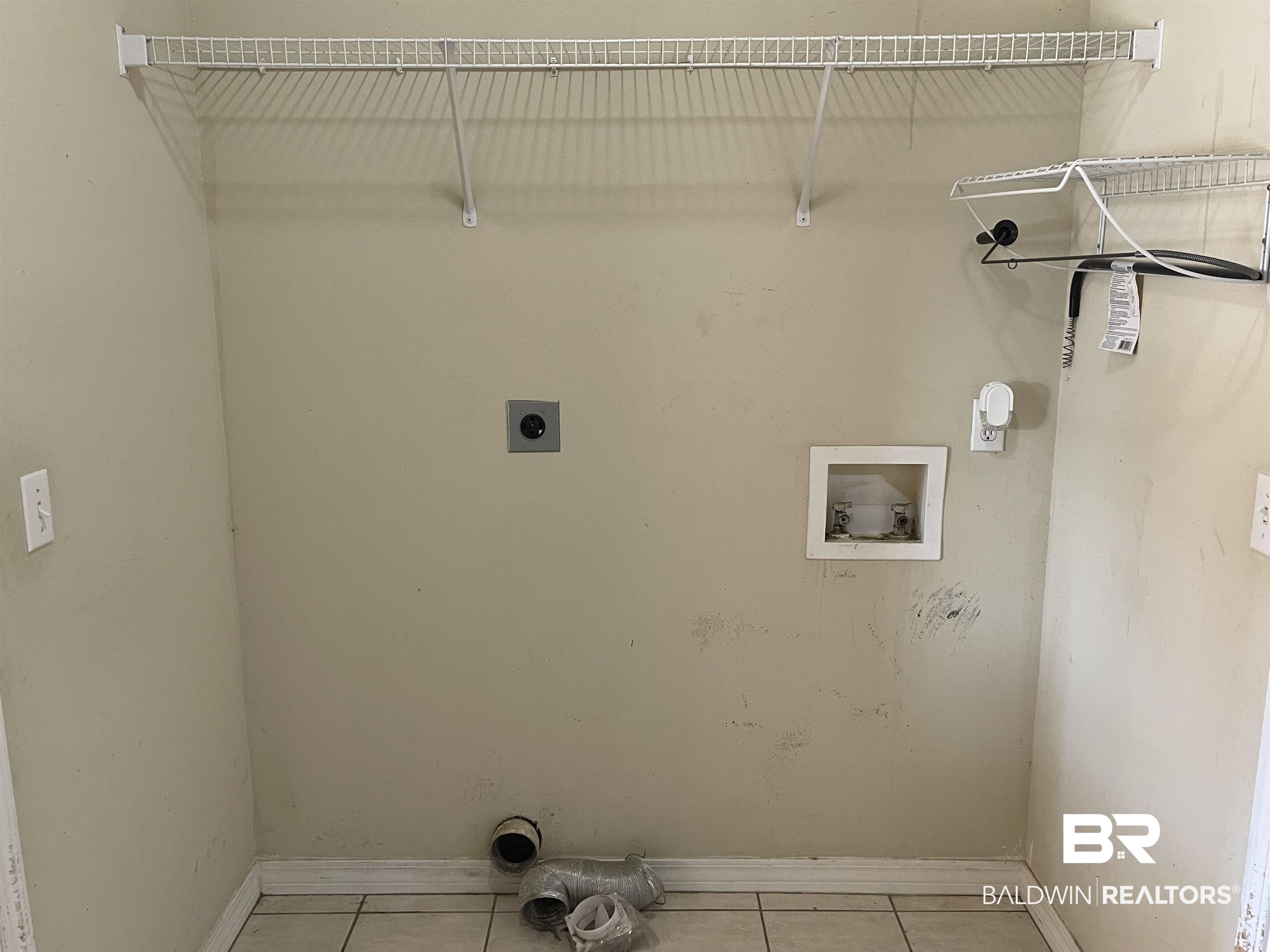 27561 Boaz Road West Loxley, AL 36551 - Photo 15 of 18 Laundry