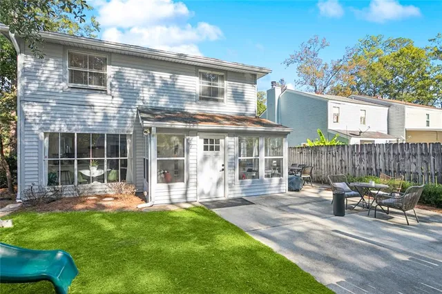 $325,000 | 223 West 9th Avenue, Covington, LA 70433