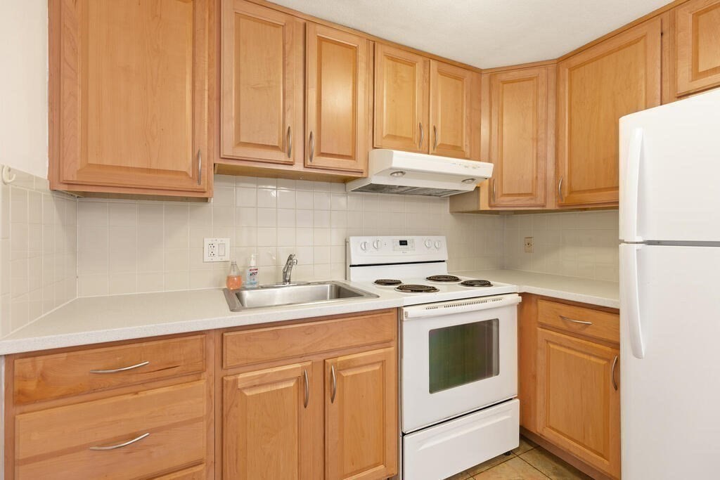 59 Bynner Street, Unit 2 Boston, MA 02130 - Photo 6 of 15