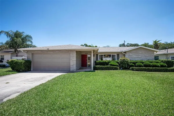 $439,500 | 9083 Briarwood Drive, Seminole, FL 33772