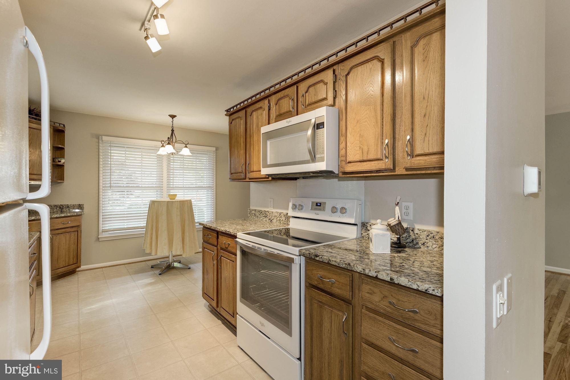 4723 Pickett Road Fairfax, VA 22032 - Photo 6 of 30 Timeless White Apppliances Two Years Young