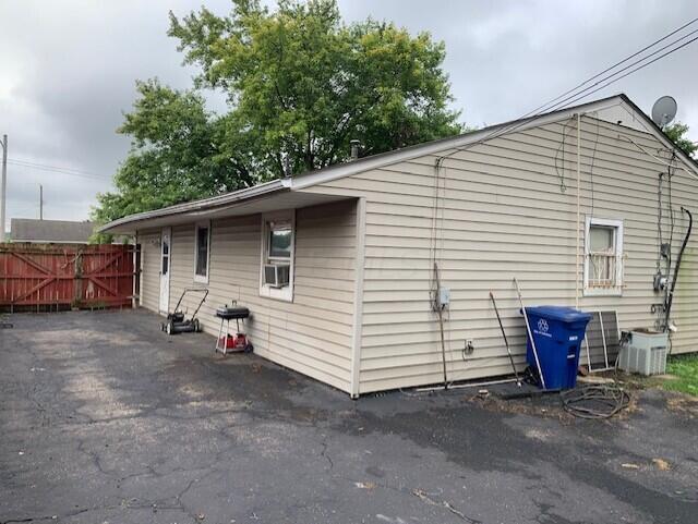 218 East Alcott Road Columbus, OH 43207 - Photo 2 of 19 17
