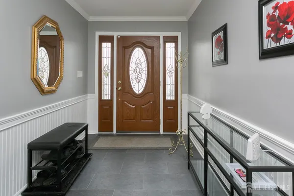 $915,000 | 3 Hummingbird Lane, Edison, NJ 08820