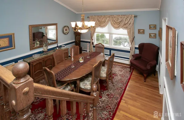 $915,000 | 3 Hummingbird Lane, Edison, NJ 08820