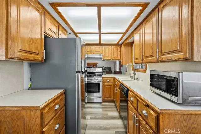 a picture of a very nice looking room