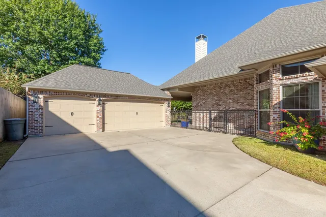 $469,900 | 2565 Amberwood Drive, Beaumont, TX 77713