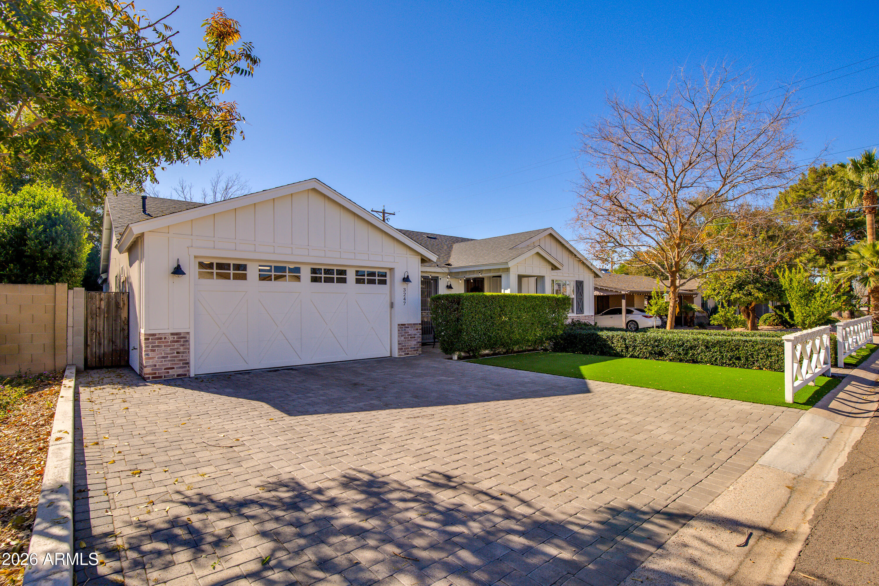 3247 East Sells Drive Phoenix, AZ 85018 - Photo 23 of 26 2 Car Garage