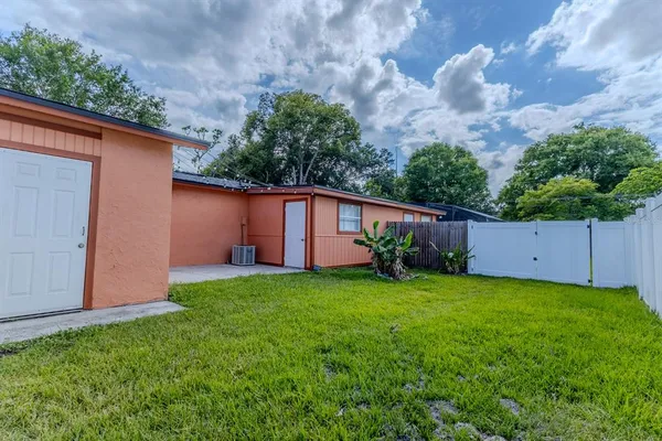 $1,800 | 212 Tennessee Avenue, St. Cloud, FL 34769