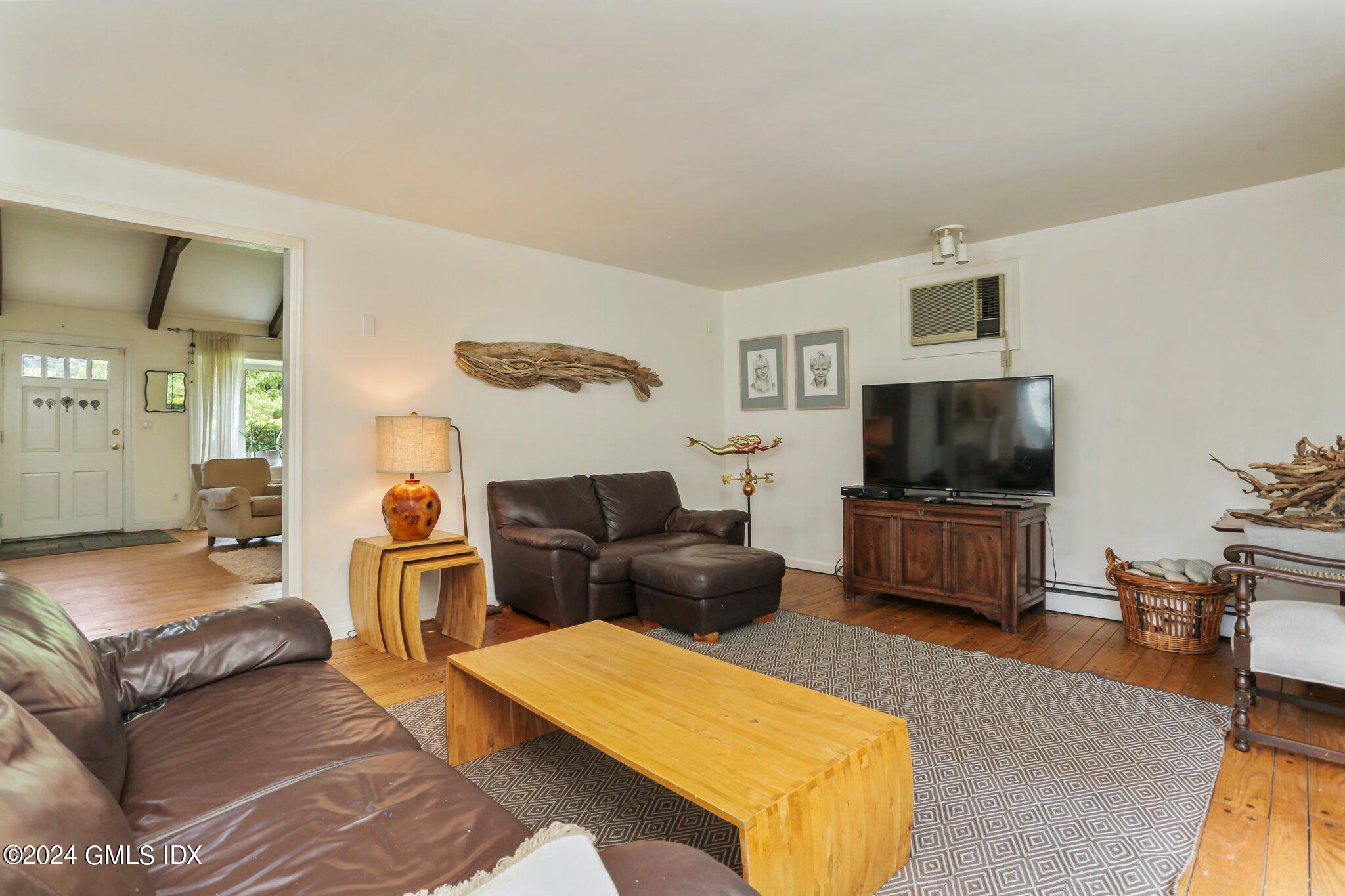 6 Silver Beech Road Riverside, CT 06878 - Photo 5 of 29 6-web-or-mls-6-silver-beech-rd