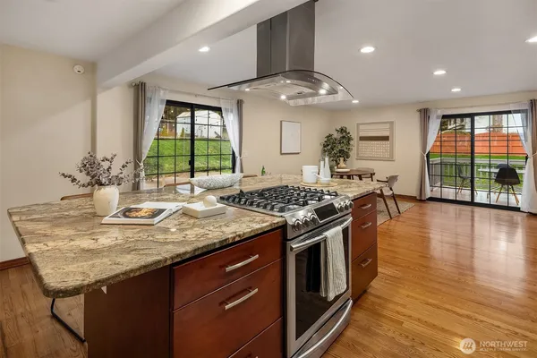 $850,000 | 4522 182nd Place Southwest, Lynnwood, WA 98037