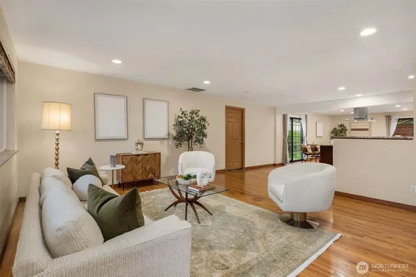 $850,000 | 4522 182nd Place Southwest, Lynnwood, WA 98037