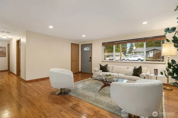 $850,000 | 4522 182nd Place Southwest, Lynnwood, WA 98037