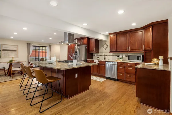 $850,000 | 4522 182nd Place Southwest, Lynnwood, WA 98037