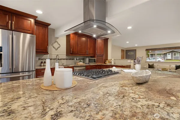 $850,000 | 4522 182nd Place Southwest, Lynnwood, WA 98037