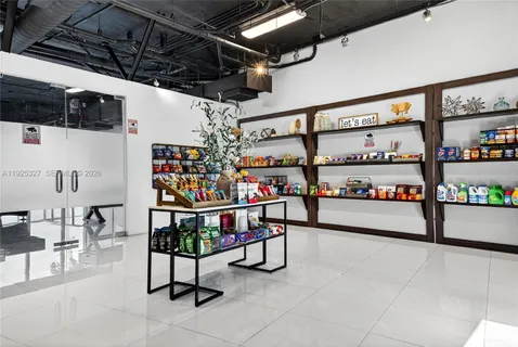 $774,999 | 601 Northeast 36th Street, Unit 1101, Miami, FL 33137