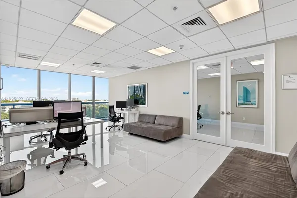 $774,999 | 601 Northeast 36th Street, Unit 1101, Miami, FL 33137