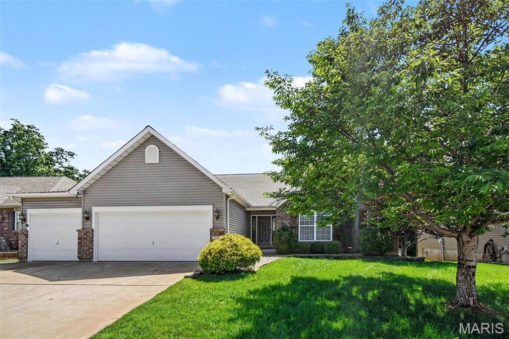 1258 Spring Lilly Drive High Ridge, MO 63049 - Photo 4 of 70