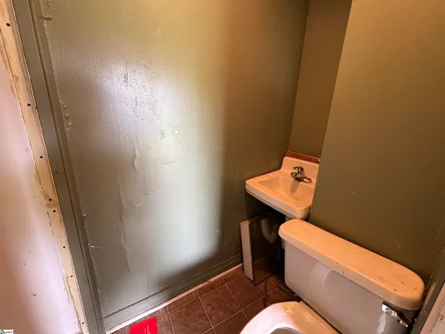 $180,000 | 238 Abner Creek Road, Greer, SC 29651