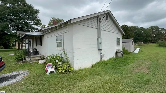 $180,000 | 238 Abner Creek Road, Greer, SC 29651