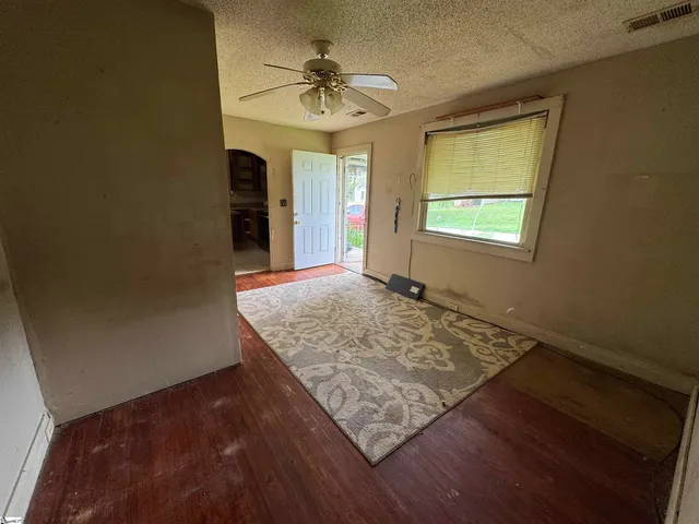 $180,000 | 238 Abner Creek Road, Greer, SC 29651