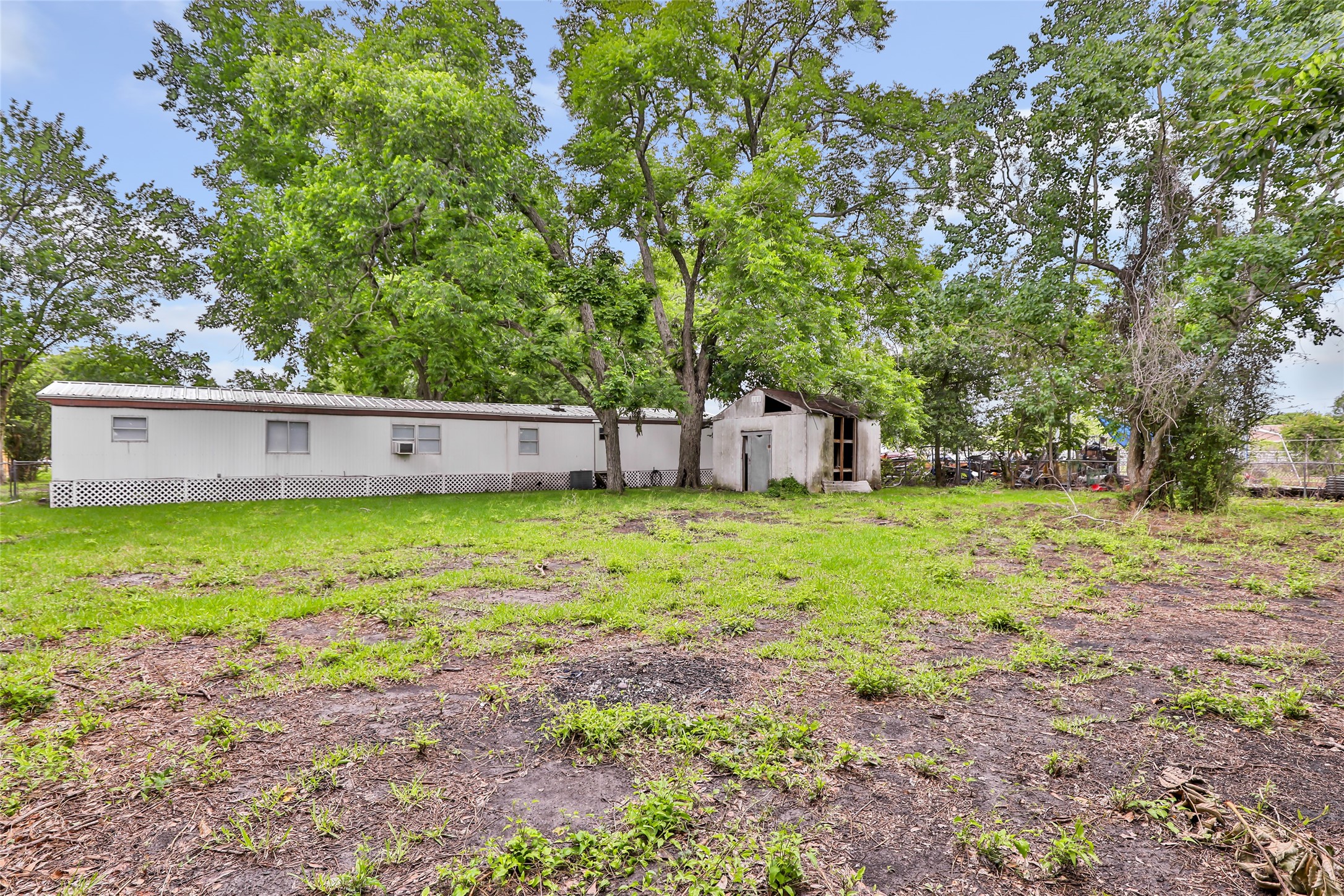 204 1/2 Kerry Road Highlands, TX 77562 - Photo 5 of 21