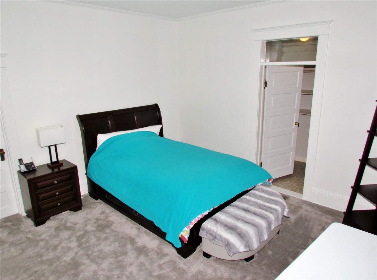 506 Tilden Street Raleigh, NC 27605 - Photo 8 of 29 Photo 8