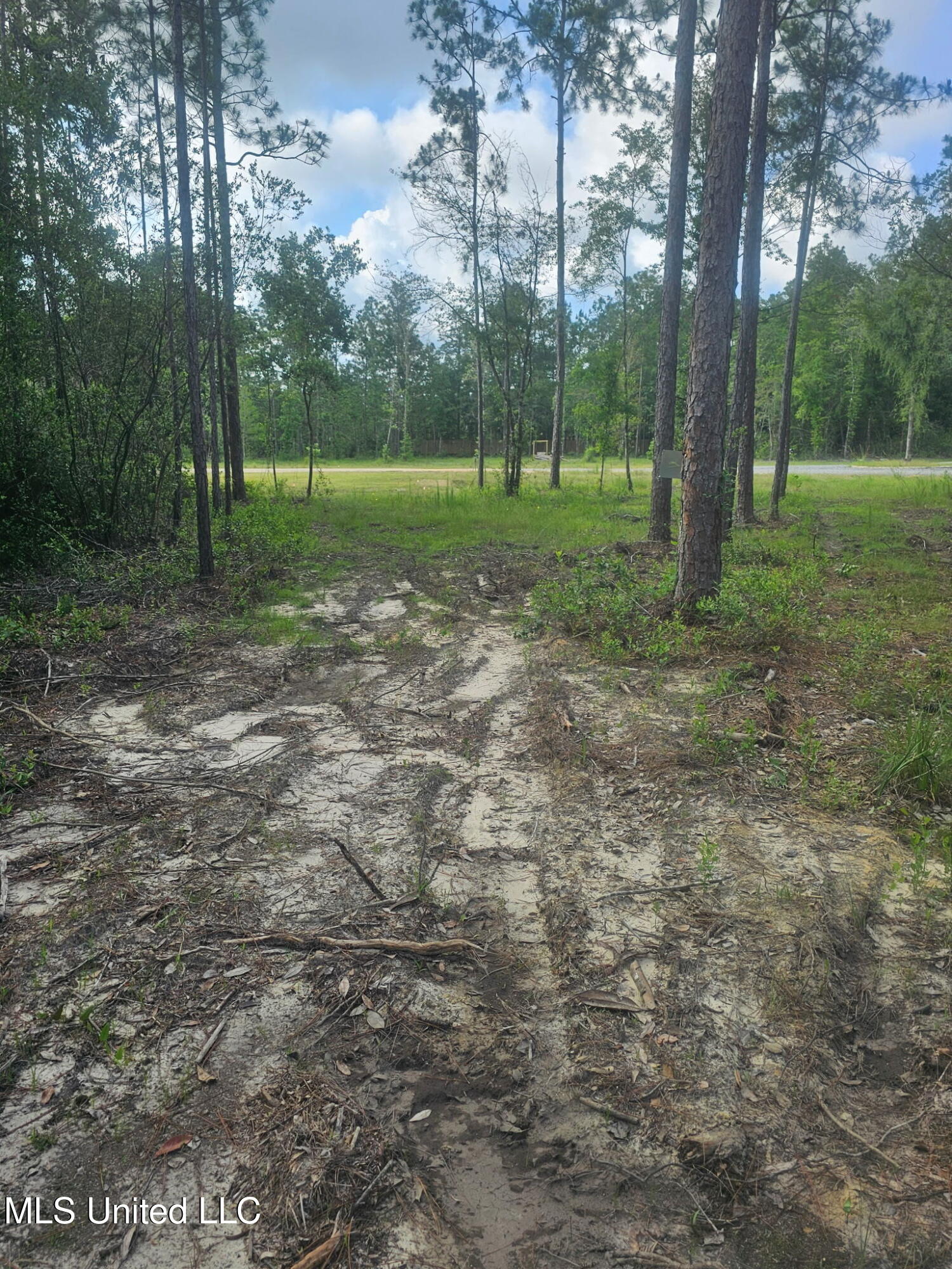 18517 Goff Farm Road Moss Point, MS 39562 - Photo 3 of 11 7795678757169665615
