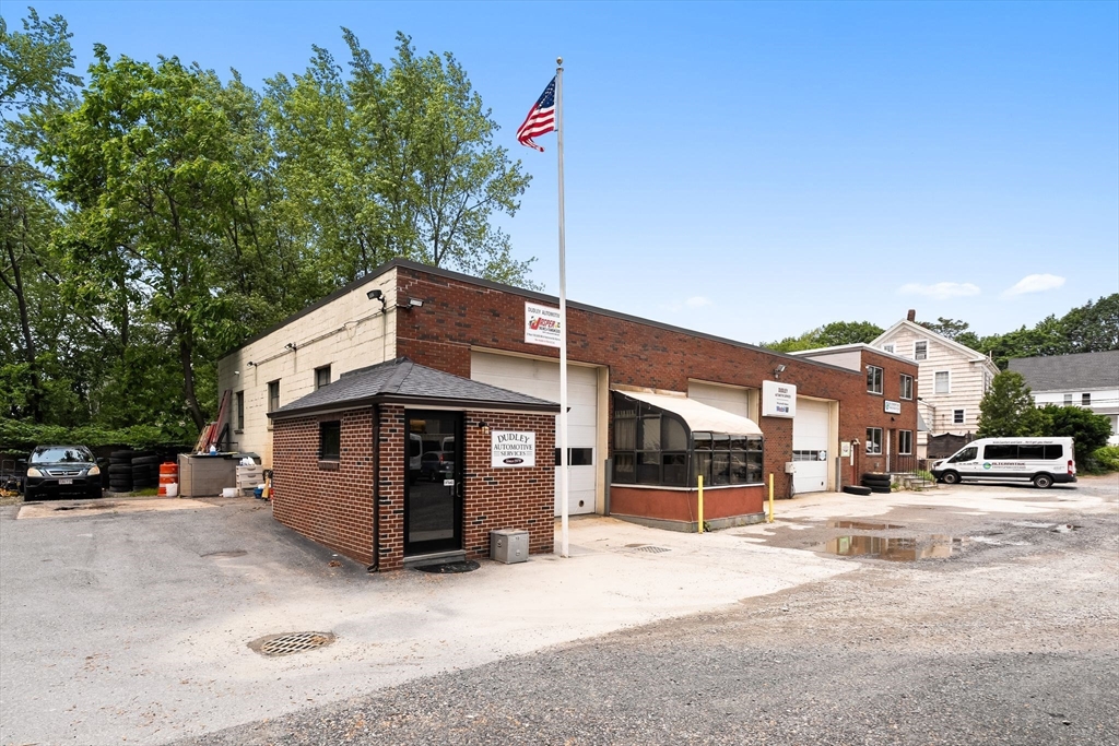 52-56 Dudley Street Arlington, MA 02476 - Photo 7 of 38 a view of a street with houses