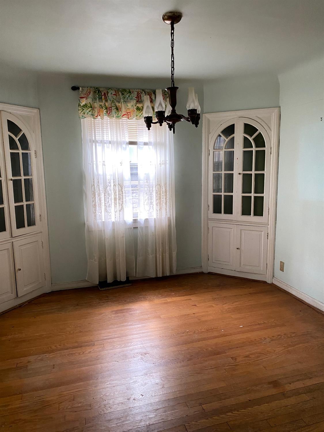 7237 Reading Road Cincinnati, OH 45237 - Photo 8 of 30