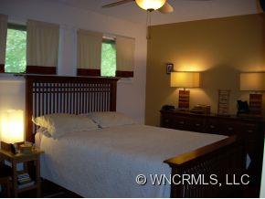 247 Country Club Road Asheville, NC 28804 - Photo 8 of 17 Gallery Image 8