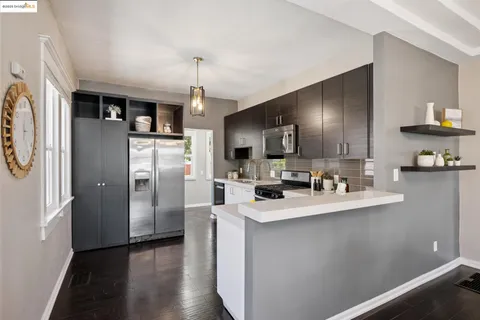 $968,000 | 1092 Dwight Way, Berkeley, CA 94710