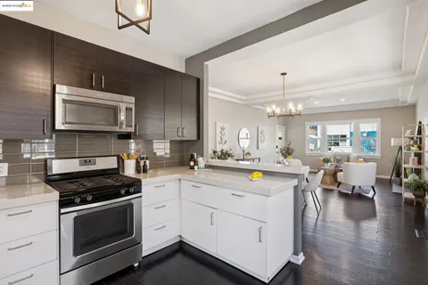 $968,000 | 1092 Dwight Way, Berkeley, CA 94710