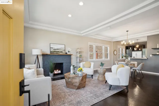 $989,000 | 1092 Dwight Way, Berkeley, CA 94710