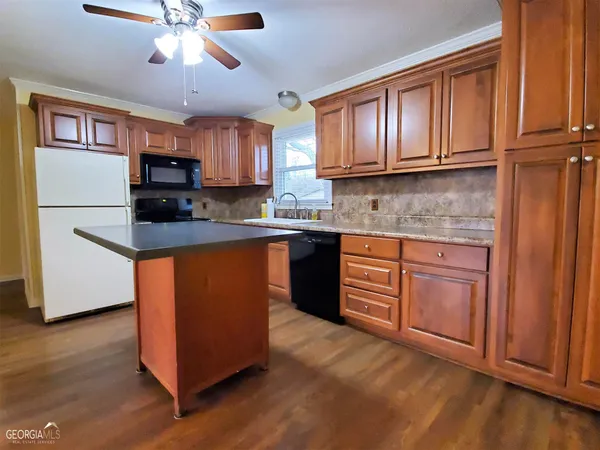 $1,950 | 48 Leigh Street, Commerce, GA 30529