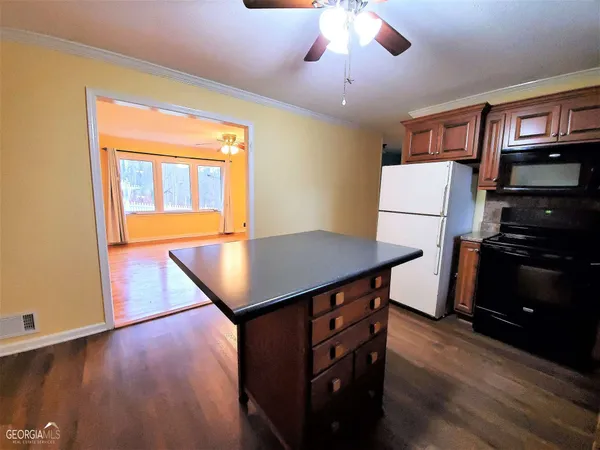 $1,950 | 48 Leigh Street, Commerce, GA 30529