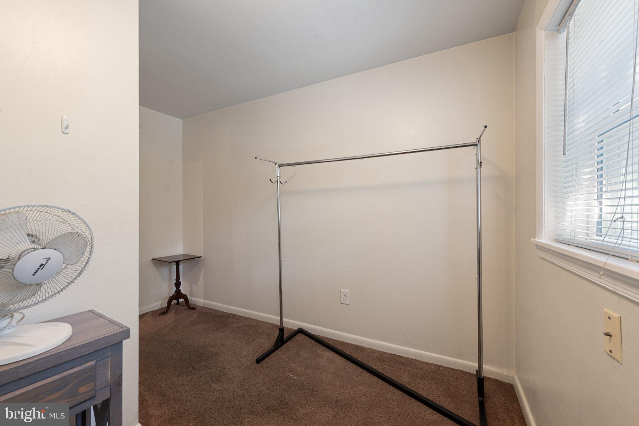 211 South Madeira Street Baltimore, MD 21231 - Photo 15 of 18 Versatile space ready for your vision.