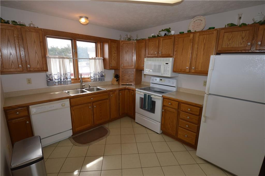 1949 East County Line Road Springfield, OH 45502 - Photo 11 of 42