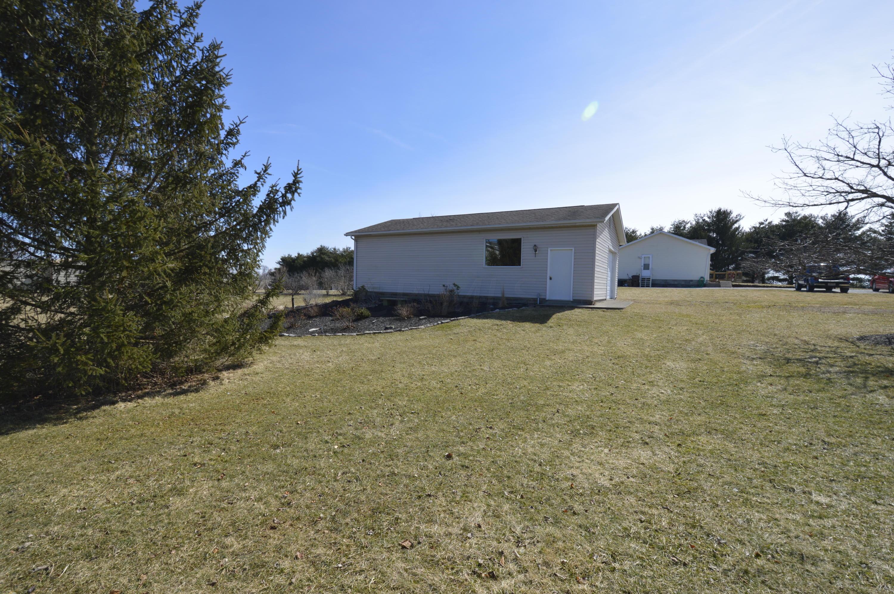 1949 East County Line Road Springfield, OH 45502 - Photo 40 of 42
