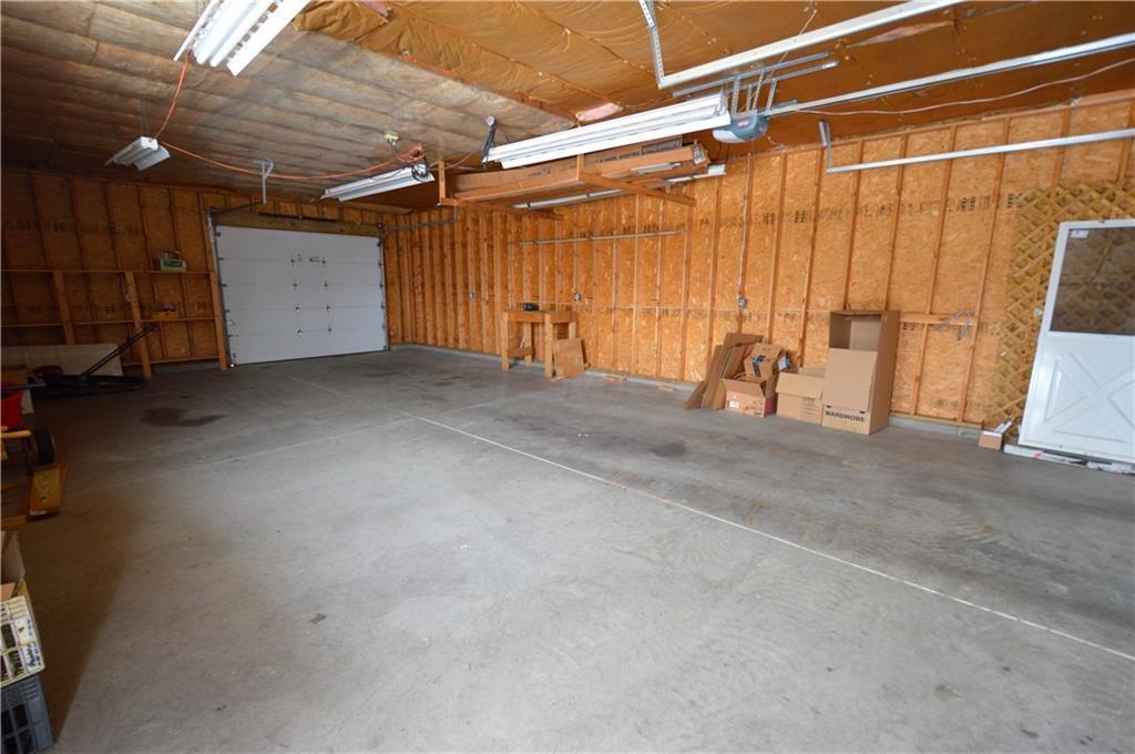 1949 East County Line Road Springfield, OH 45502 - Photo 5 of 42