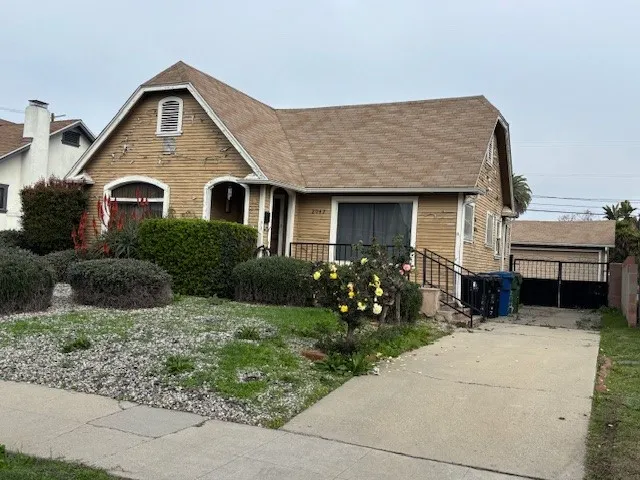 $395,000 | 2047 West 78th Place, Los Angeles, CA 90047