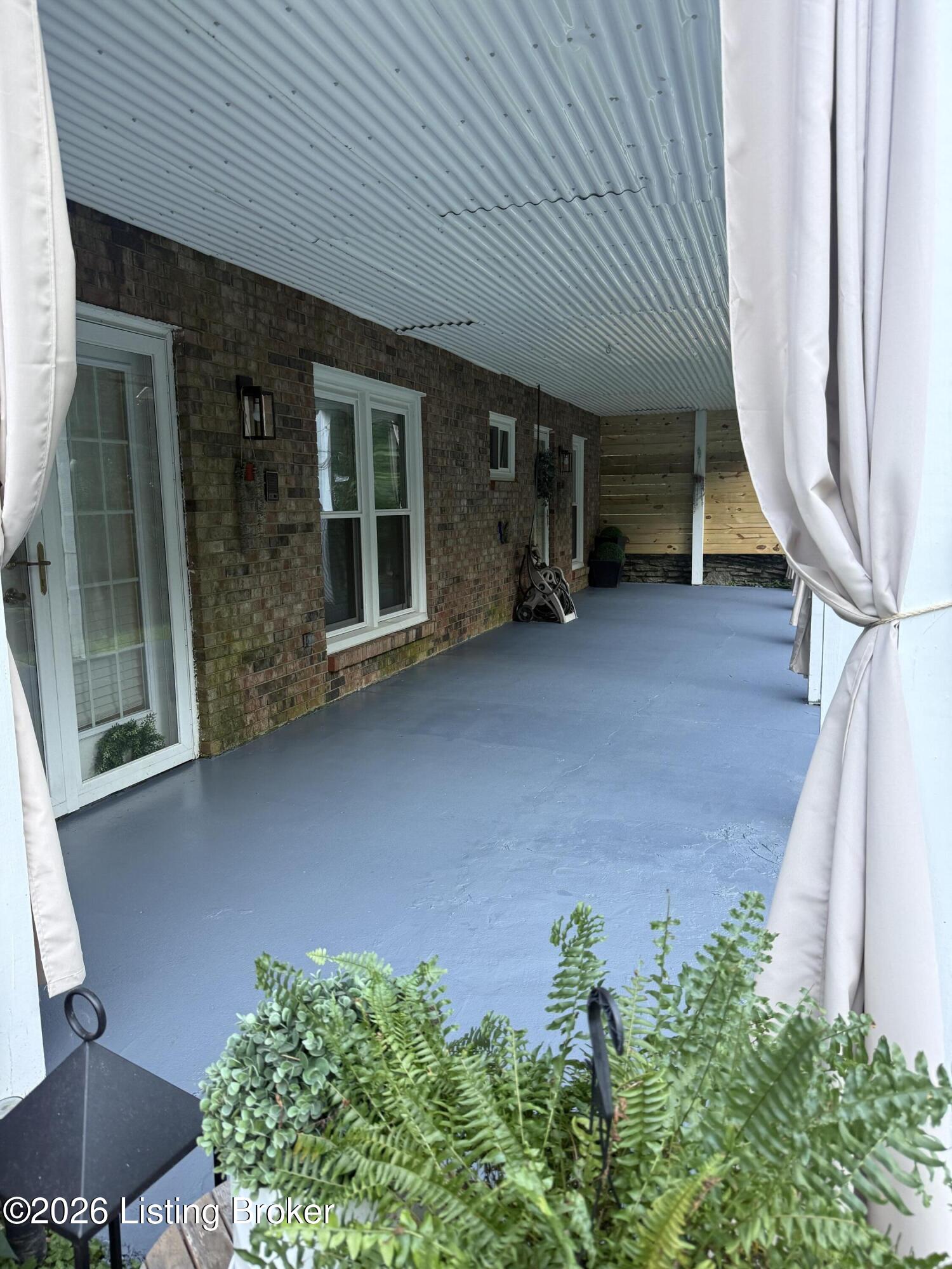 6712 Foxcroft Road Prospect, KY 40059 - Photo 59 of 72 Freshly painted patio