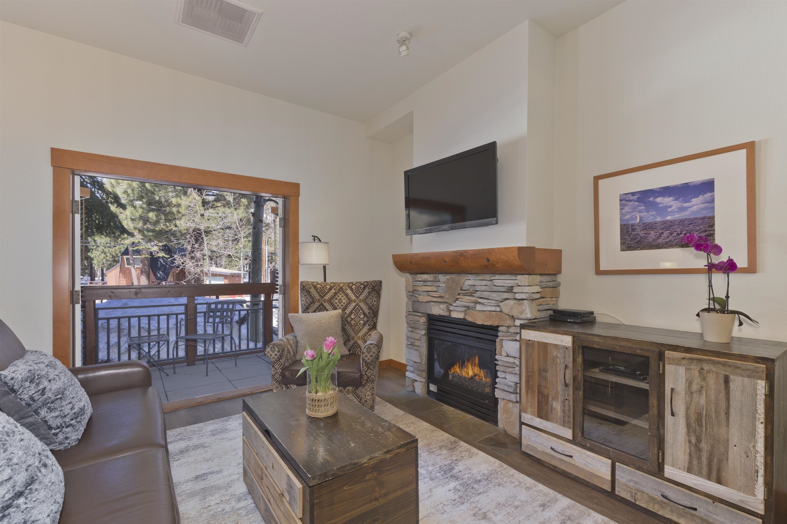 6201 Minaret Road, Unit 2101 Mammoth Lakes, CA 93546 - Photo 14 of 26