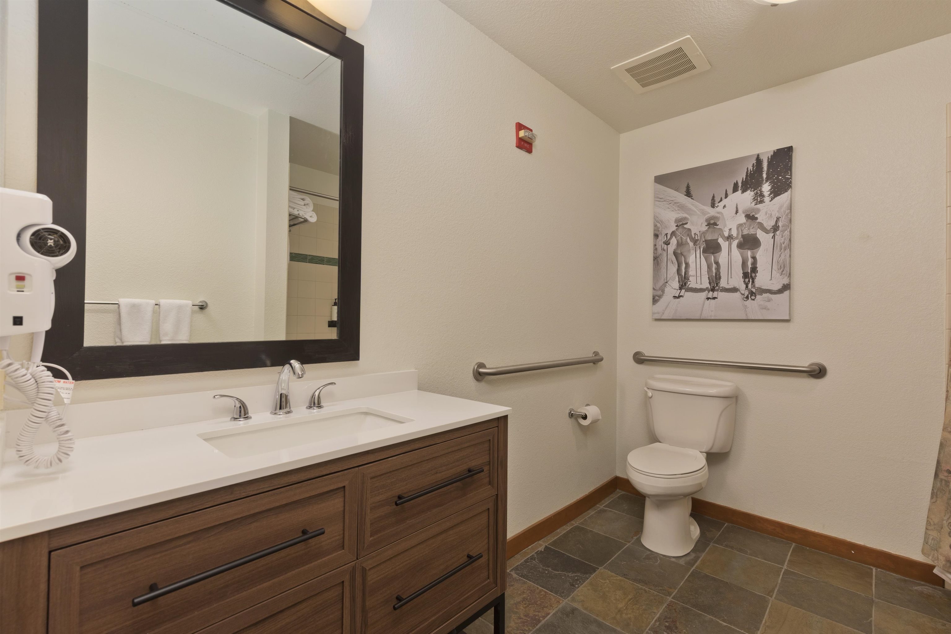 6201 Minaret Road, Unit 2101 Mammoth Lakes, CA 93546 - Photo 18 of 26