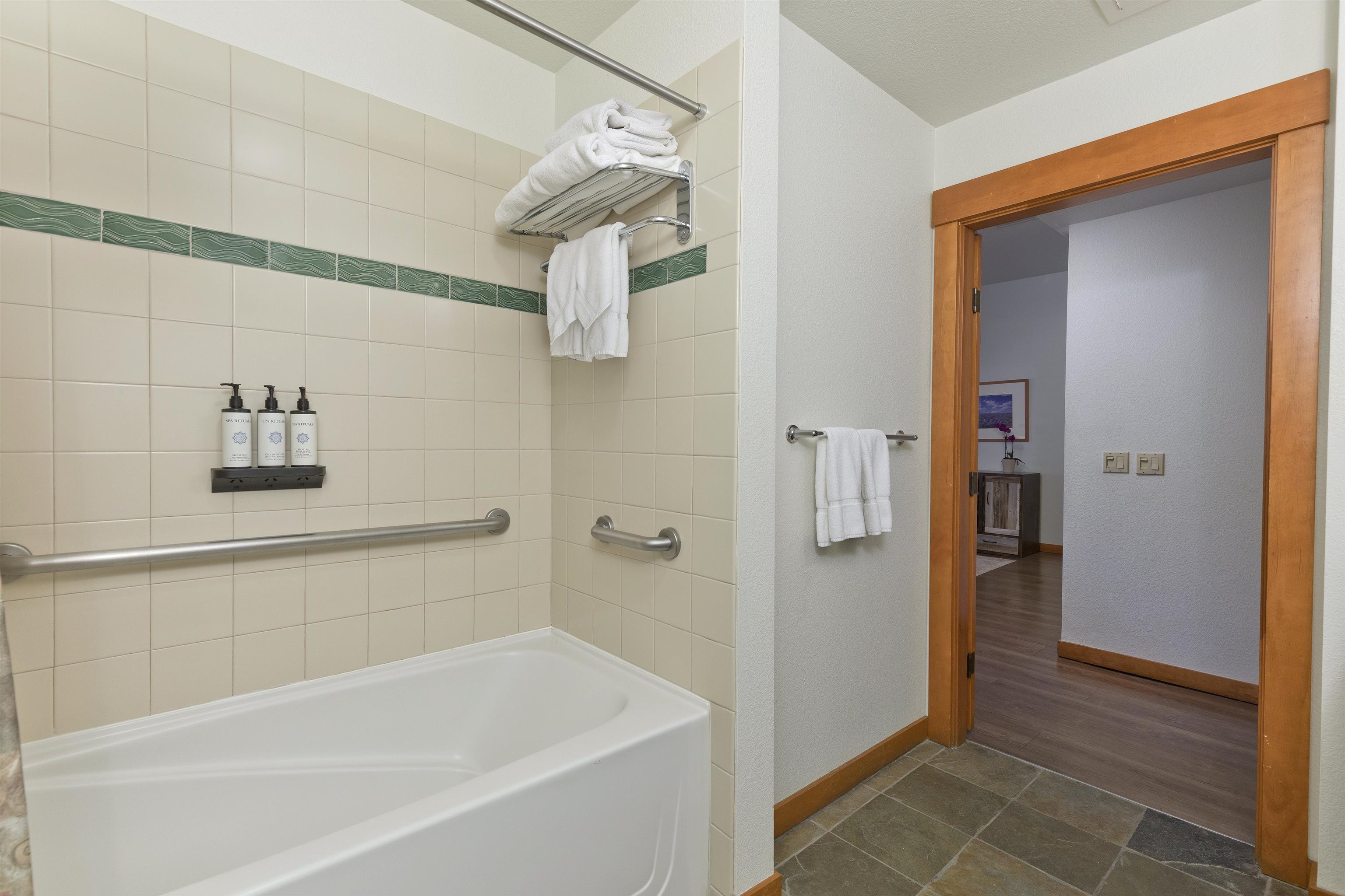 6201 Minaret Road, Unit 2101 Mammoth Lakes, CA 93546 - Photo 19 of 26