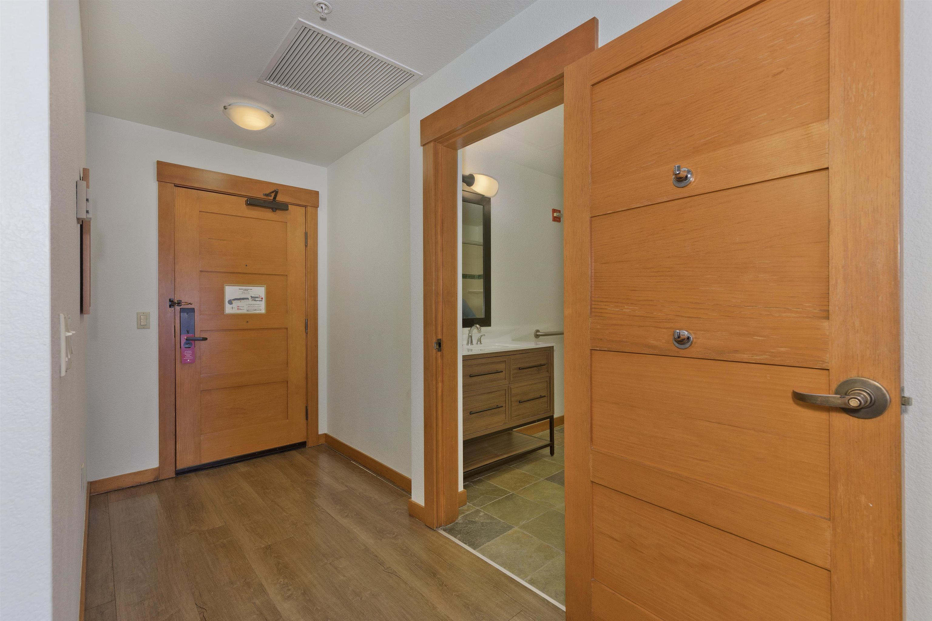 6201 Minaret Road, Unit 2101 Mammoth Lakes, CA 93546 - Photo 20 of 26